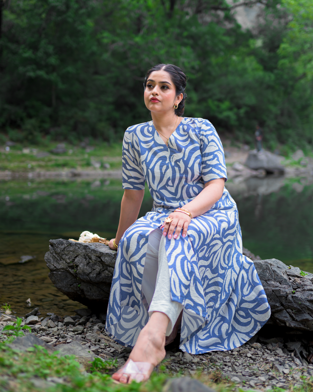 Madhavi - Indigo & Ivory Abstract Leaf Print Kurta Set